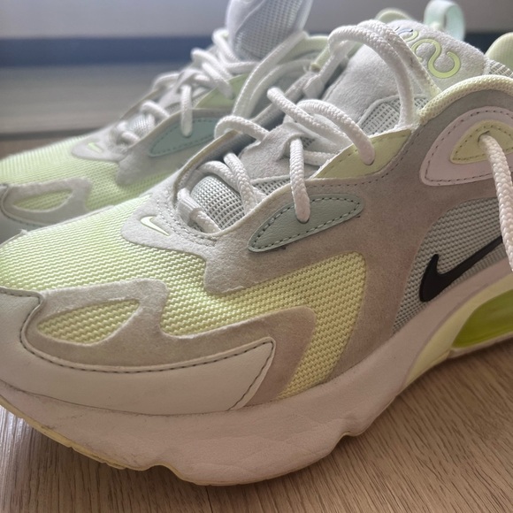 Nike Air Max 200 Pistachio FrostWomen's Sneakers Size 7 - Picture 4 of 10